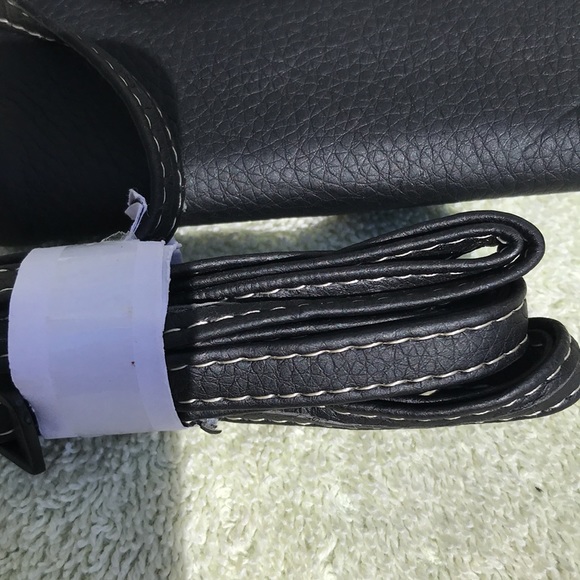 Le Tique  wristlet black and silver hardware defect see picture - Picture 2 of 10